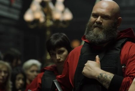 Кадр из сериала Бумажный дом