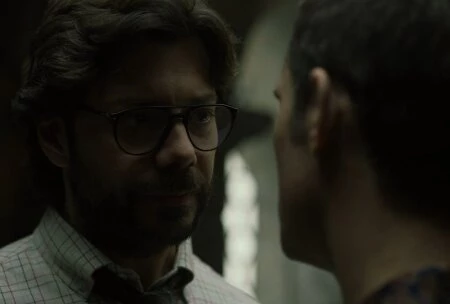 Кадр из сериала Бумажный дом